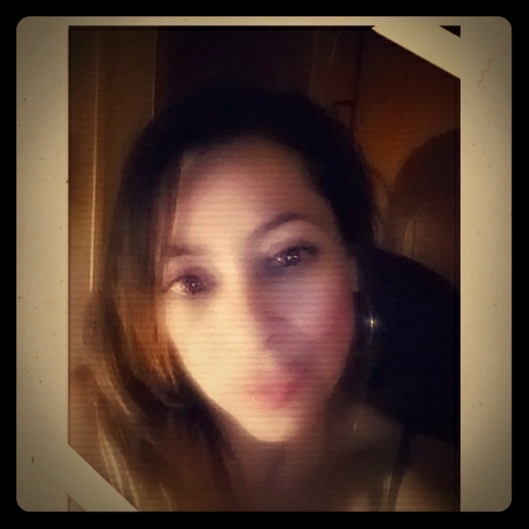 Meet your Posher, Ivy - Picture 1 of 4